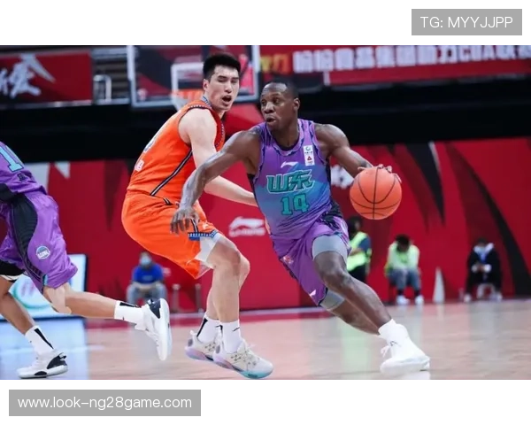 CBA联赛激战正酣新星崛起引关注球队排名变动引热议