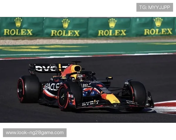 F1赛季迎来新挑战 红牛车队与梅赛德斯竞争加剧 车手状态成关键